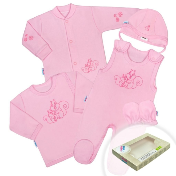 5-részes pamut baba együttes New Baby Mókusokkal dobozba rózsaszín